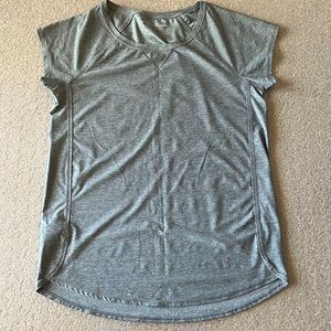 Eddie Bauer Short Sleeve Top - Size XS